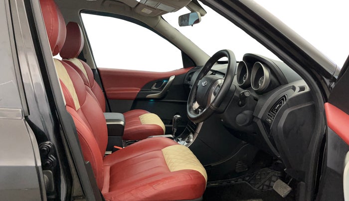 2019 Mahindra XUV500 W7 AT, Diesel, Automatic, 61,362 km, Right Side Front Door Cabin