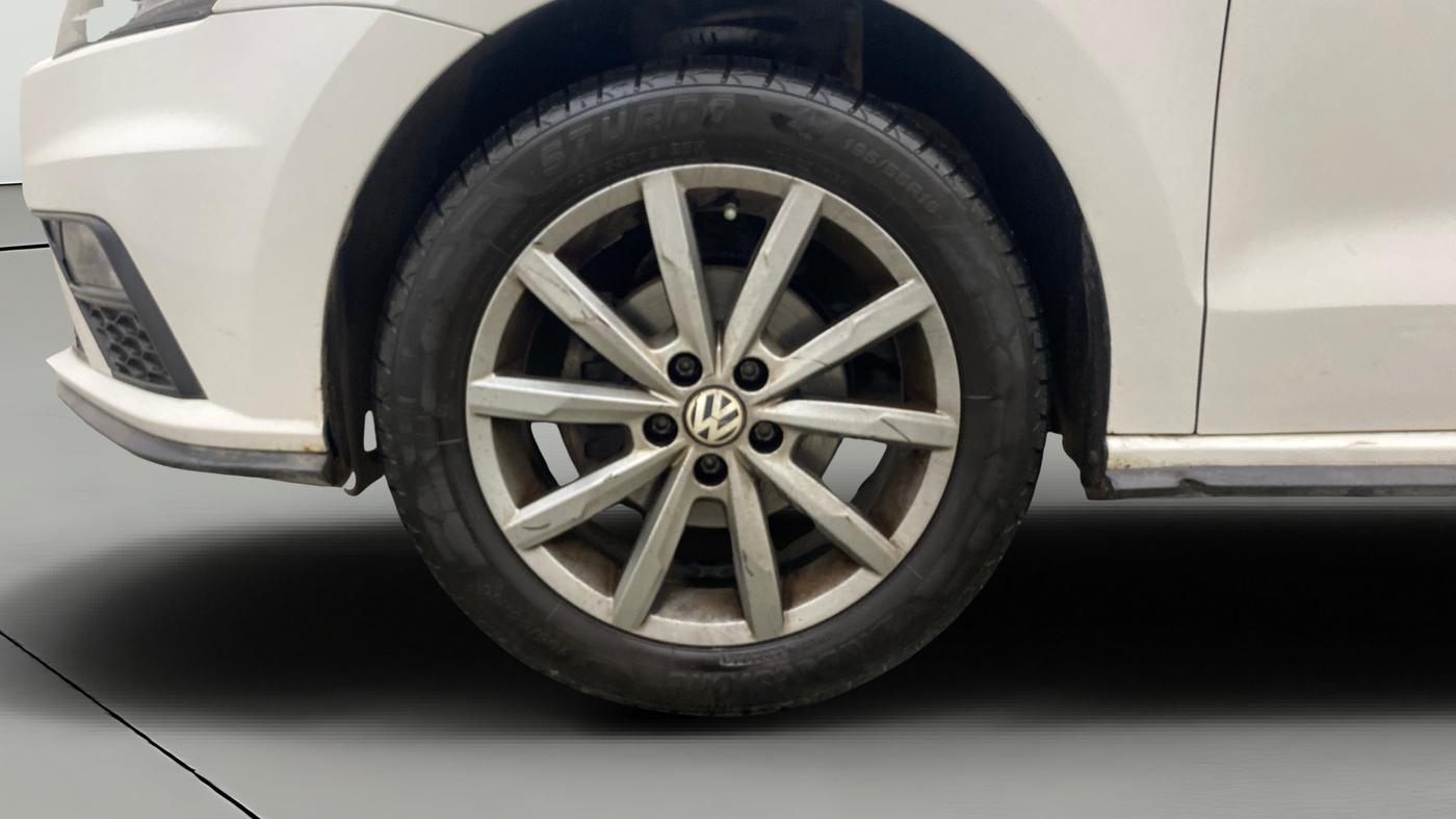 2019 Volkswagen Vento HIGHLINE PLUS 1.2 AT, Petrol, Automatic, 63,390 km, Left Front Wheel