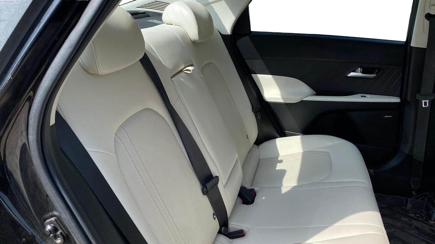2023 Hyundai Verna SX(O) 1.5 MPI IVT , Petrol, Automatic, 64,606 km, Right Side Rear Door Cabin