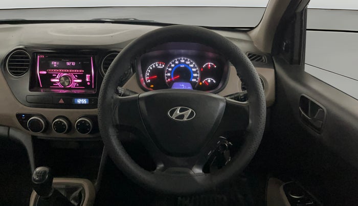 2013 Hyundai Grand i10 MAGNA 1.2 KAPPA VTVT, CNG, Manual, 68,714 km, Steering Wheel Close Up