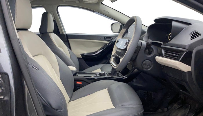 2025 Tata Curvv Creative S 1.2 Petrol 6MT, Petrol, Manual, 9,292 km, Right Side Front Door Cabin