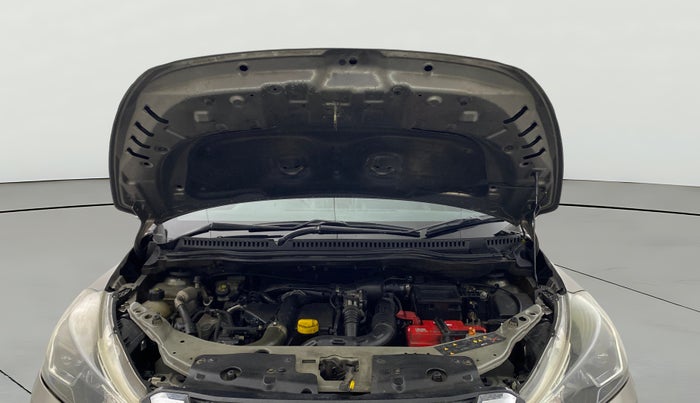 2019 Nissan Kicks XV PREMIUM O DUAL TONE DIESEL, Diesel, Manual, 1,04,656 km, Open Bonet