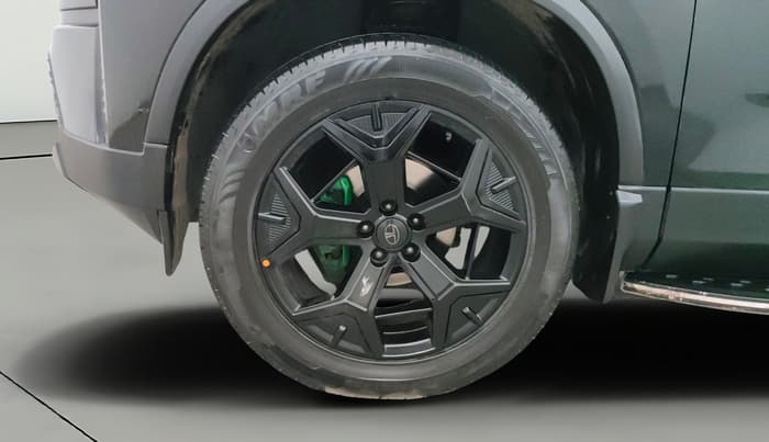 2024 Tata Harrier FEARLESS DARK EDITION AT, Diesel, Automatic, 44,841 km, Left Front Wheel
