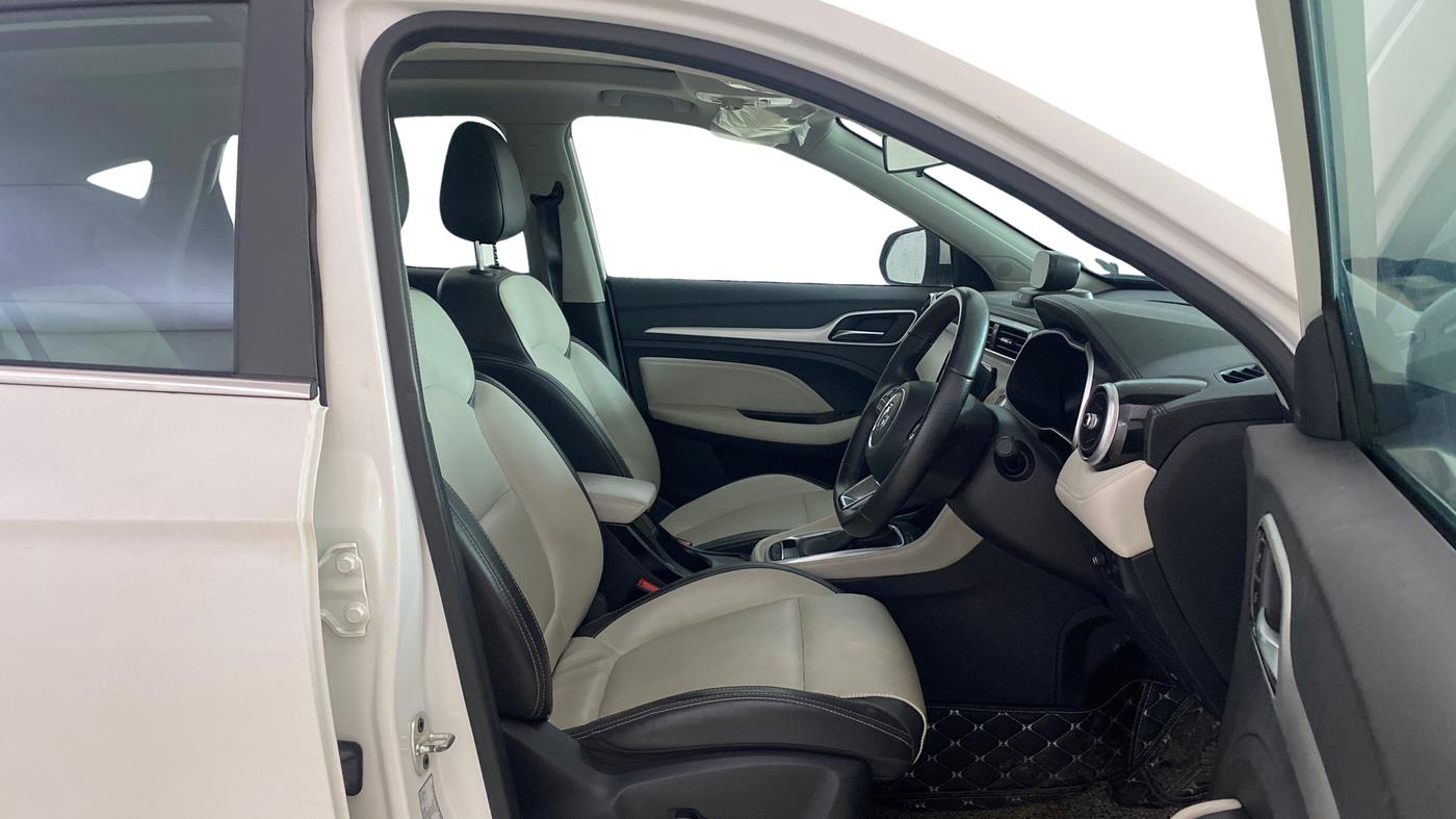 2022 MG ASTOR SHARP 1.5 CVT, Petrol, Automatic, 17,954 km, Right Side Front Door Cabin