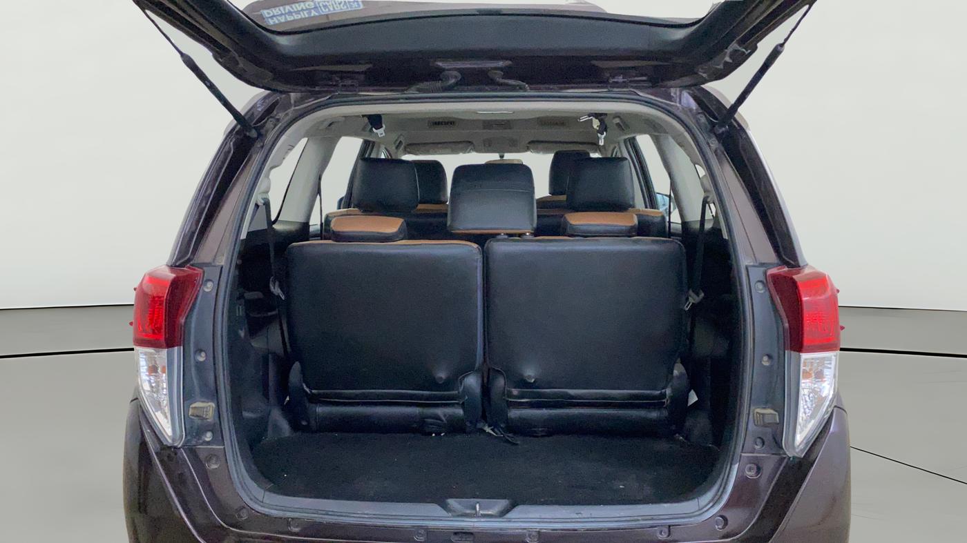 2018 Toyota Innova Crysta 2.7 GX 7 STR MT, Petrol, Manual, 92,265 km, Boot Open Zoomed View