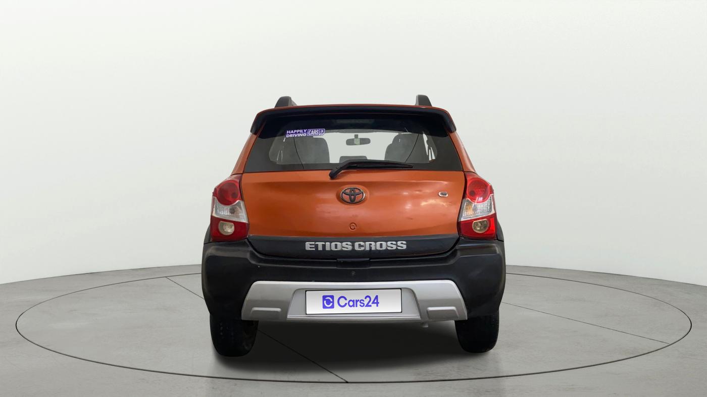 2017 Toyota Etios CROSS 1.2 G, Petrol, Manual, 82,513 km, Back/Rear