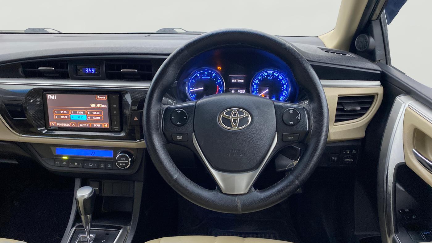 2015 Toyota Corolla Altis G CVT PETROL, Petrol, Automatic, 84,986 km, Steering Wheel Close Up