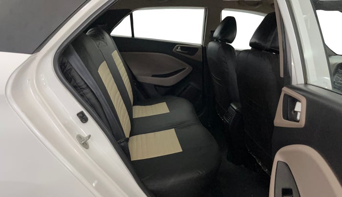 2015 Hyundai Elite i20 MAGNA 1.2, Petrol, Manual, 63,287 km, Right Side Rear Door Cabin