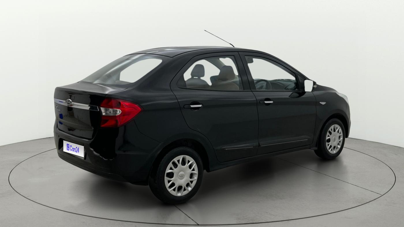 2015 Ford Figo Aspire TREND 1.2 PETROL, Petrol, Manual, 1,05,000 km, Right Back Diagonal
