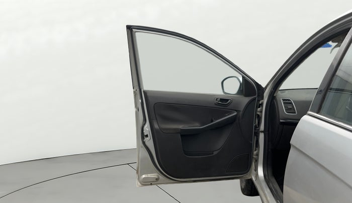 2015 Tata Bolt XM REVOTRON, Petrol, Manual, 77,367 km, LHS Front Door