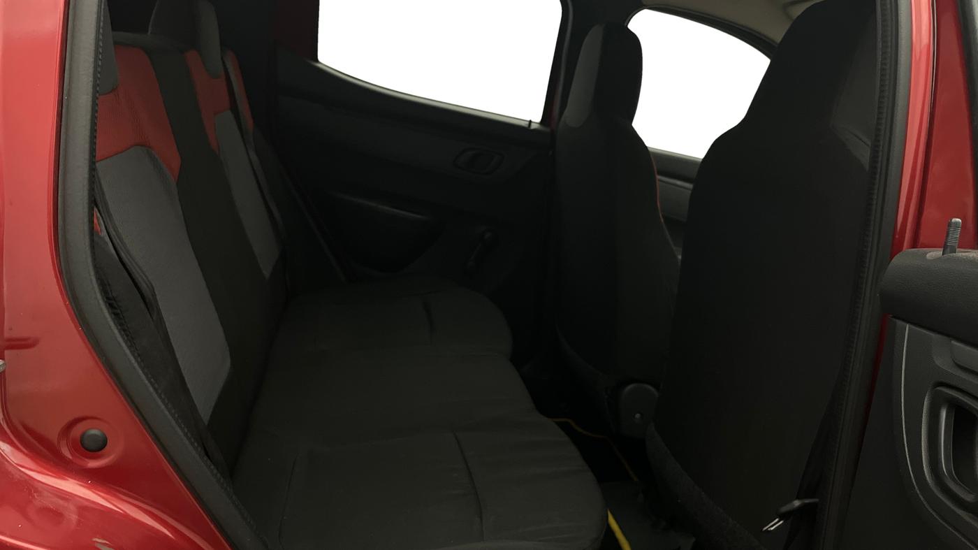 2016 Renault Kwid RXT 1.0, Petrol, Manual, 47,240 km, Right Side Rear Door Cabin
