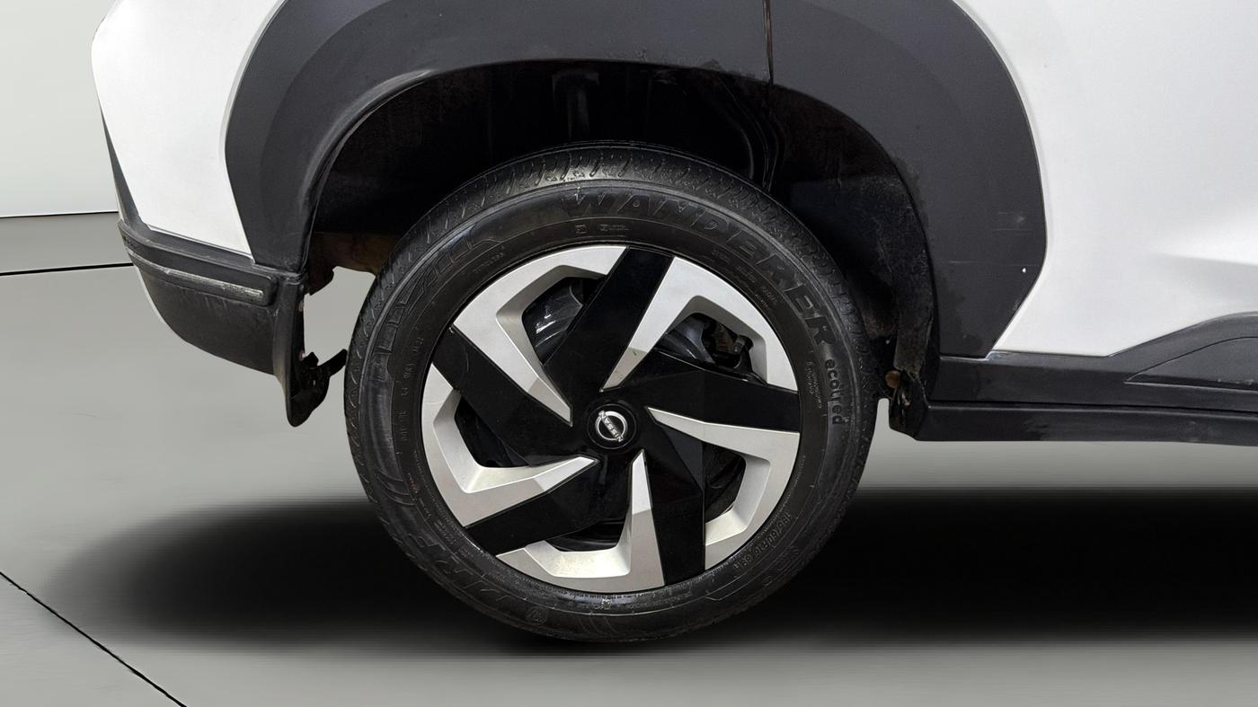 2022 Nissan MAGNITE XL, Petrol, Manual, 28,339 km, Right Rear Wheel