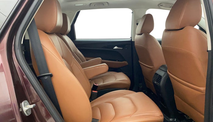 2020 MG HECTOR PLUS SHARP 2.0 DIESEL TURBO MT 6-STR, Diesel, Manual, 66,744 km, Right Side Rear Door Cabin