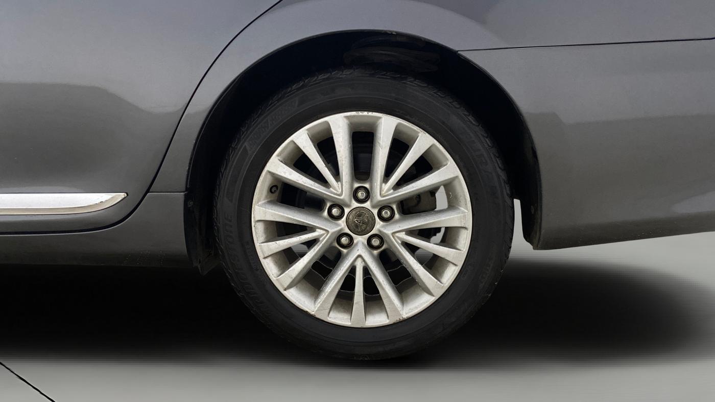 2016 Toyota Camry HYBRID, Hybrid, Automatic, 96,872 km, Left Rear Wheel