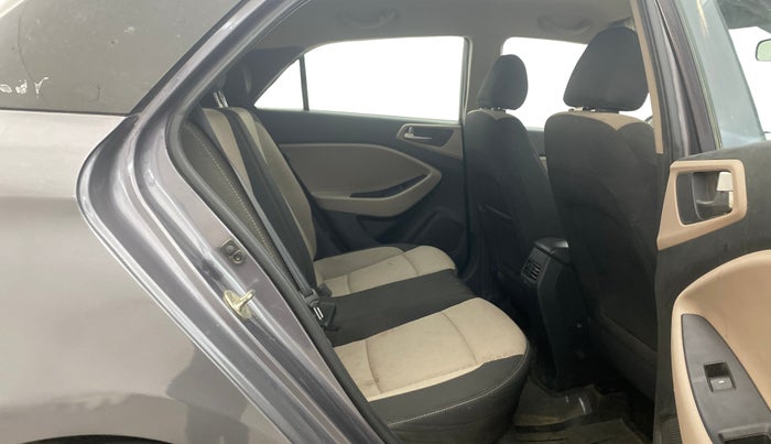 2016 Hyundai Elite i20 ASTA 1.2, Petrol, Manual, 22,519 km, Right Side Rear Door Cabin