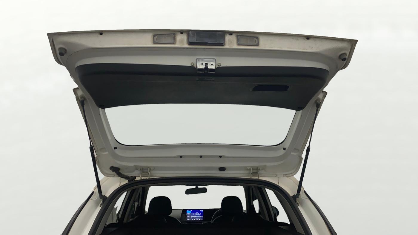2020 KIA SONET HTK PLUS 1.2, Petrol, Manual, 1,22,315 km, Boot Door Open