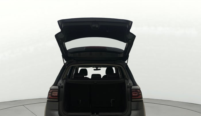 2023 Volkswagen TAIGUN Topline 1.0 TSI MT (Electric Seats), Petrol, Manual, 32,049 km, Boot Door Open