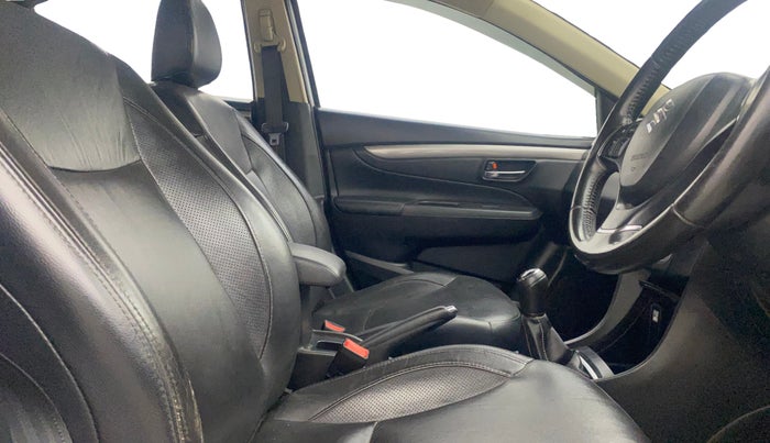 2017 Maruti Ciaz ALPHA DIESEL 1.3, Diesel, Manual, 62,351 km, Right Side Front Door Cabin