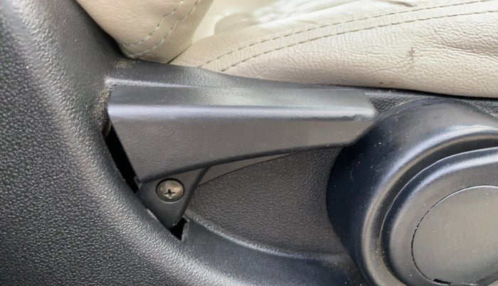 2018 Tata NEXON XZ PLUS PETROL DUAL TONE, Petrol, Manual, 86,988 km, Third Seat Row ( optional )