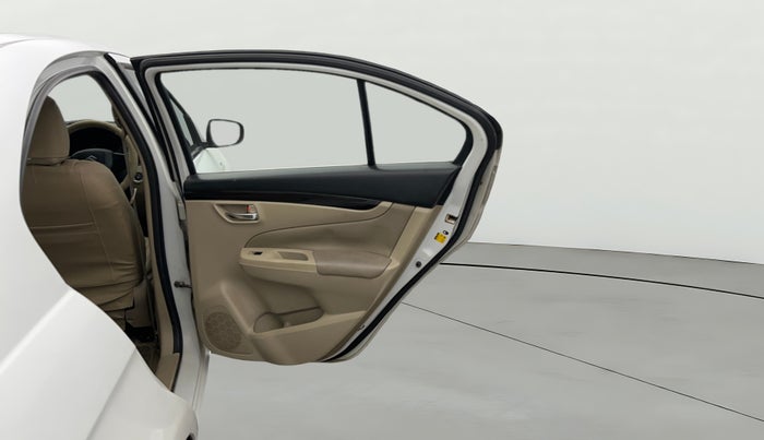 2016 Maruti Ciaz ZXI+ AT, Petrol, Automatic, 1,02,686 km, RHS Rear Door