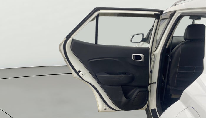 2021 Hyundai VENUE SX 1.5 CRDI, Diesel, Manual, 54,146 km, LHS Rear Door