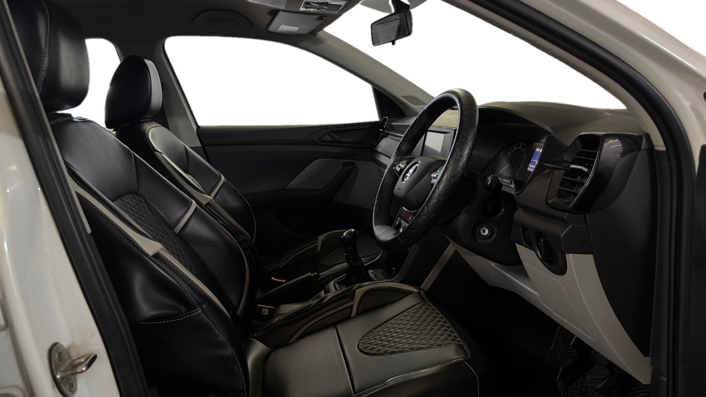 2022 Skoda KUSHAQ ACTIVE 1.0L TSI MT, Petrol, Manual, 48,288 km, Right Side Front Door Cabin