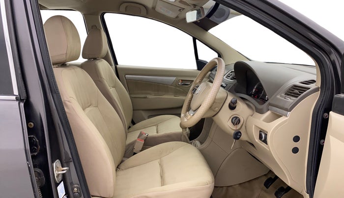 2016 Maruti Ertiga VXI, CNG, Manual, 1,30,738 km, Right Side Front Door Cabin