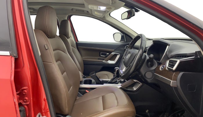 2020 Tata Harrier XZA PLUS 2.0L, Diesel, Automatic, 66,366 km, Right Side Front Door Cabin