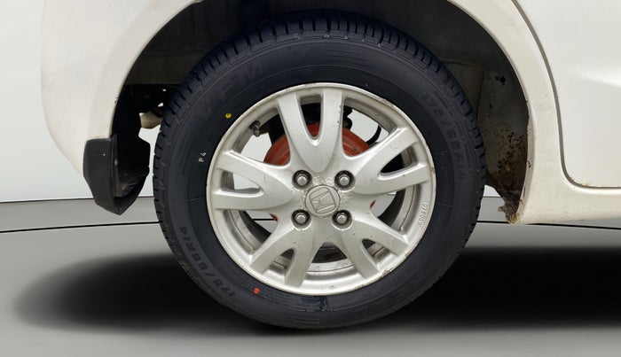 2014 Honda Brio V MT, Petrol, Manual, 85,790 km, Right Rear Wheel