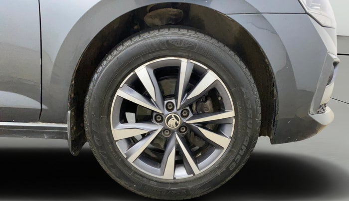 2022 Skoda SLAVIA STYLE 1.0L TSI MT, Petrol, Manual, 32,220 km, Right Front Wheel