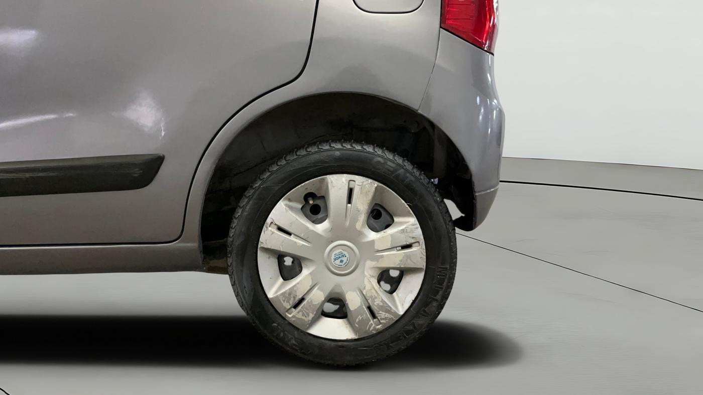 2015 Maruti Wagon R 1.0 VXI, Petrol, Manual, 79,070 km, Left Rear Wheel