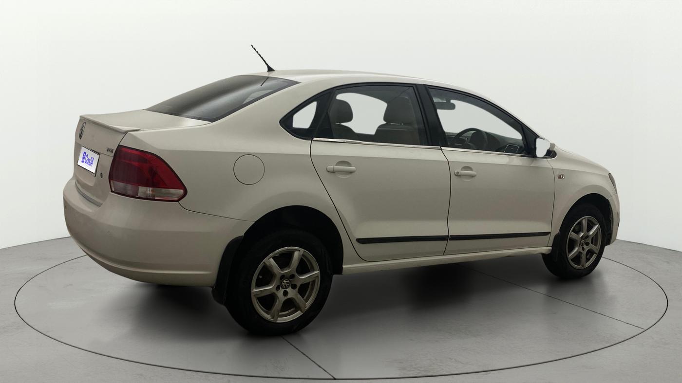 2014 Volkswagen Vento HIGHLINE DIESEL 1.6, Diesel, Manual, 1,05,013 km, Right Back Diagonal