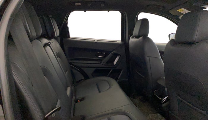 2023 Tata Harrier FEARLESS PLUS DARK EDITION AT, Diesel, Automatic, 42,098 km, Right Side Rear Door Cabin