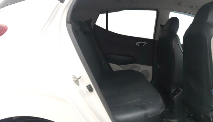 2023 Hyundai GRAND I10 NIOS SPORTZ 1.2 KAPPA VTVT CNG, CNG, Manual, 41,081 km, Right Side Rear Door Cabin