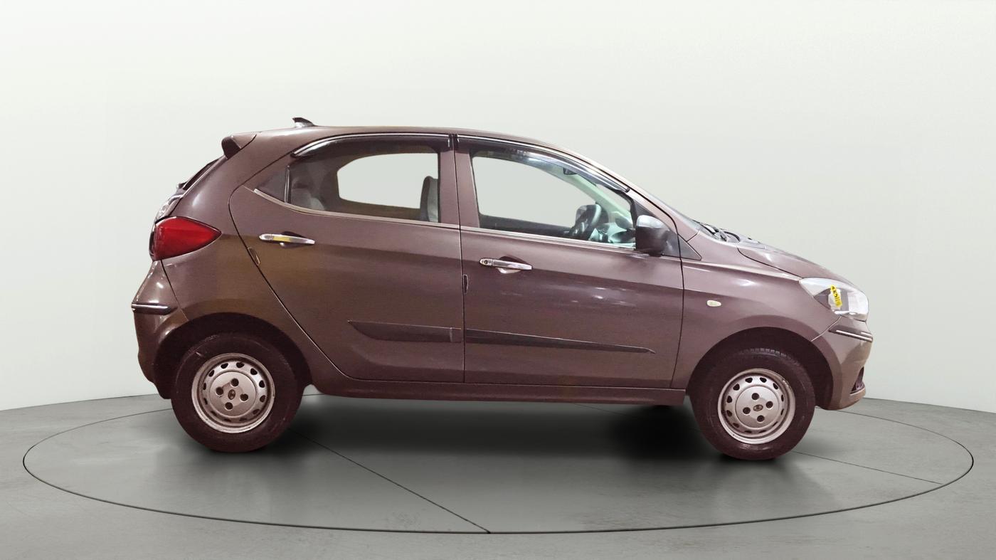 2018 Tata Tiago XM PETROL, Petrol, Manual, 75,428 km, Right Side View