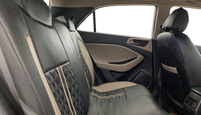 2017 Hyundai Elite i20 SPORTZ 1.2, Petrol, Manual, 44,280 km, Right Side Rear Door Cabin