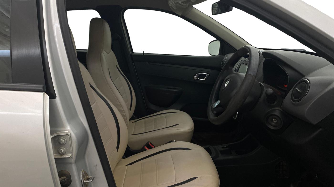 2018 Renault Kwid RXT 1.0 AMT (O), Petrol, Automatic, 95,214 km, Right Side Front Door Cabin