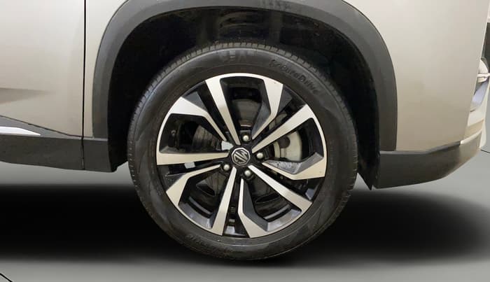 2025 MG HECTOR PLUS SHARP PRO 1.5 TURBO MT 7 STR, Petrol, Manual, 1,516 km, Right Front Wheel