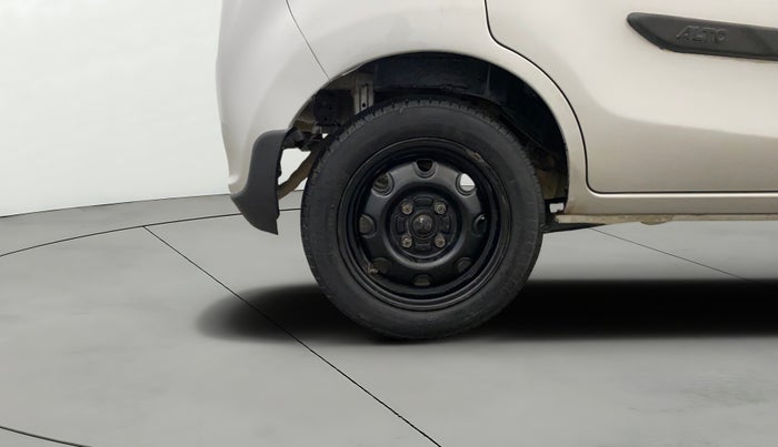 2015 Maruti Alto K10 VXI, Petrol, Manual, 84,364 km, Right Rear Wheel