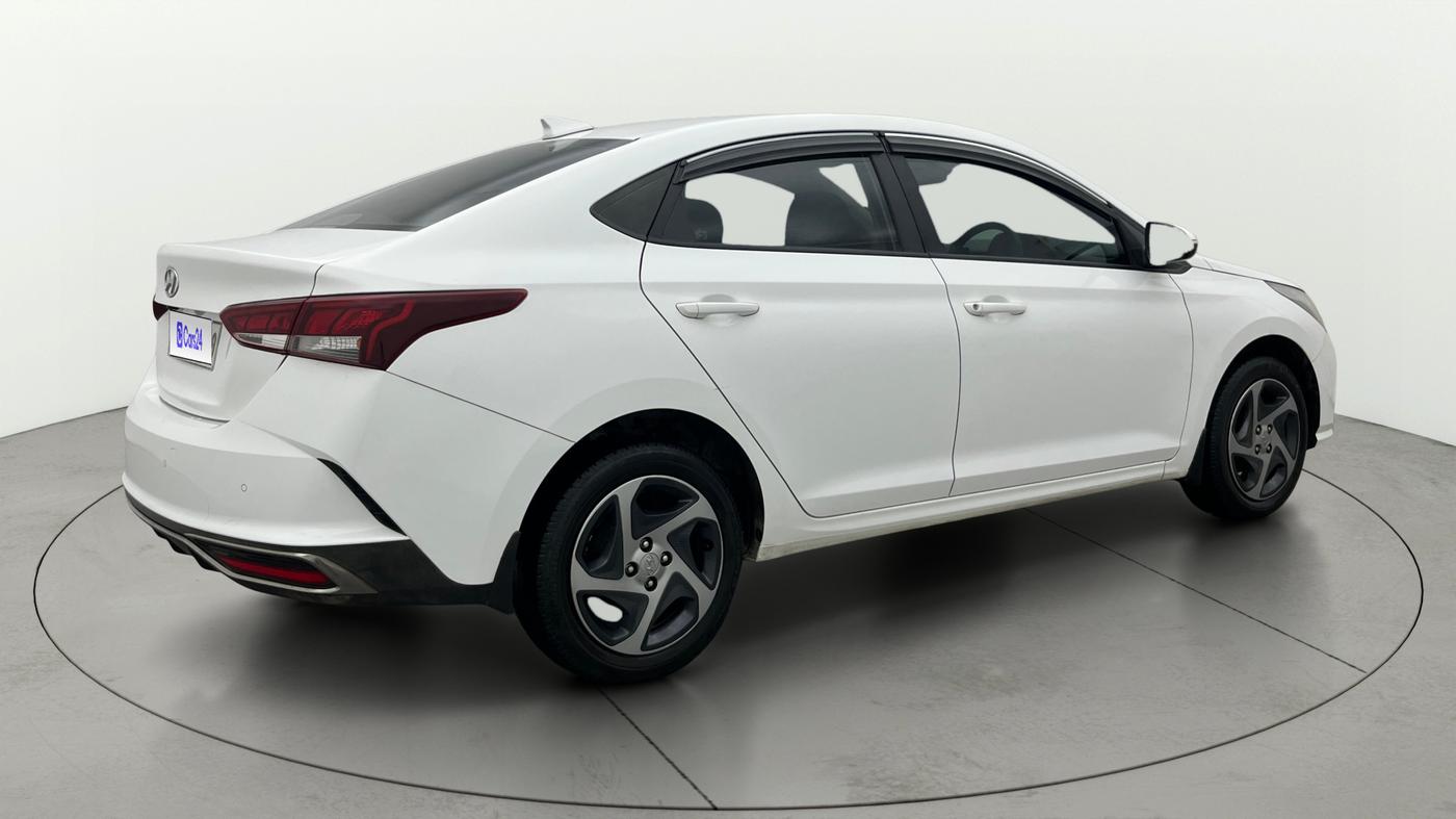 2022 Hyundai Verna S PLUS 1.5 VTVT, Petrol, Manual, 44,894 km, Right Back Diagonal