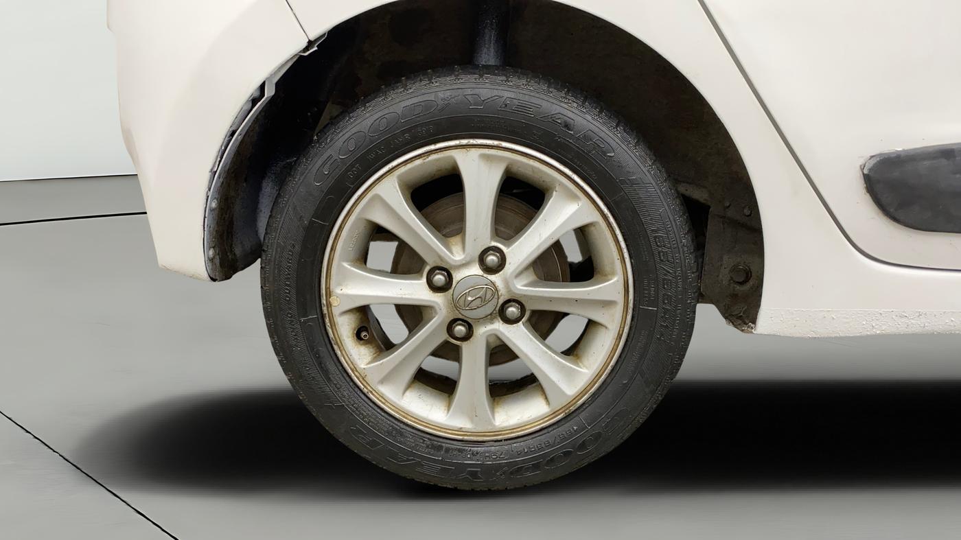 2015 Hyundai Grand i10 ASTA AT 1.2 KAPPA VTVT, Petrol, Automatic, 78,356 km, Right Rear Wheel