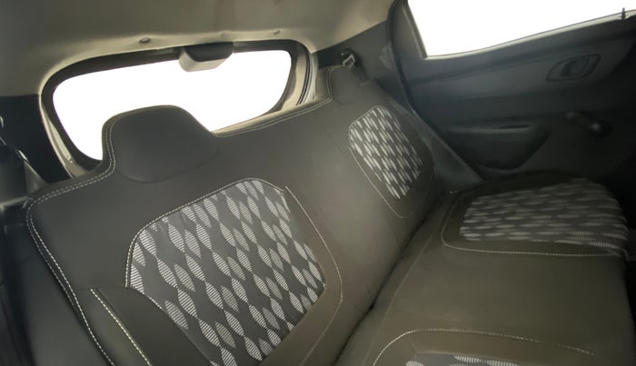 2015 Renault Kwid RXL, Petrol, Manual, 63,102 km, Right Side Rear Door Cabin