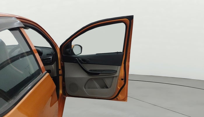 2018 Tata Tiago XT PETROL, Petrol, Manual, 64,109 km, RHS Front Door