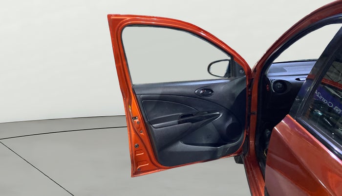 2017 Toyota Etios CROSS 1.2 G, Petrol, Manual, 1,09,423 km, LHS Front Door