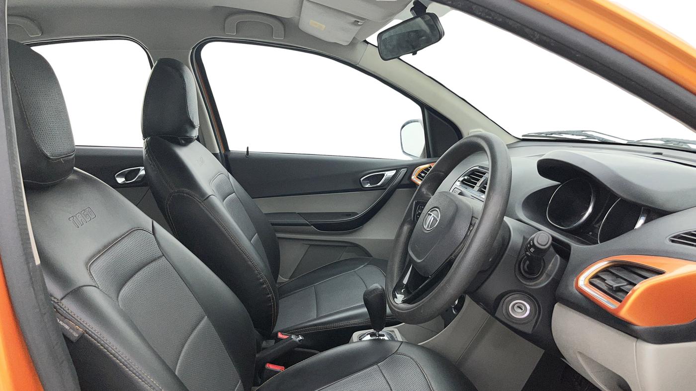 2018 Tata Tiago XZA PETROL, Petrol, Automatic, 57,504 km, Right Side Front Door Cabin