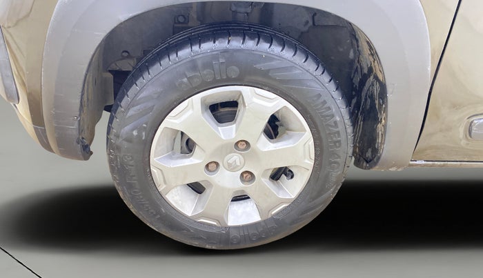 2017 Renault Kwid CLIMBER 1.0, Petrol, Manual, 75,069 km, Left Front Wheel