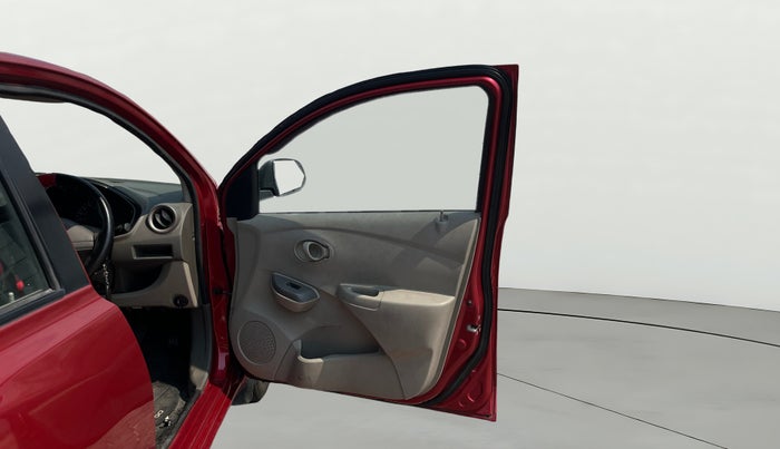 2015 Datsun Go T, Petrol, Manual, 62,942 km, RHS Front Door