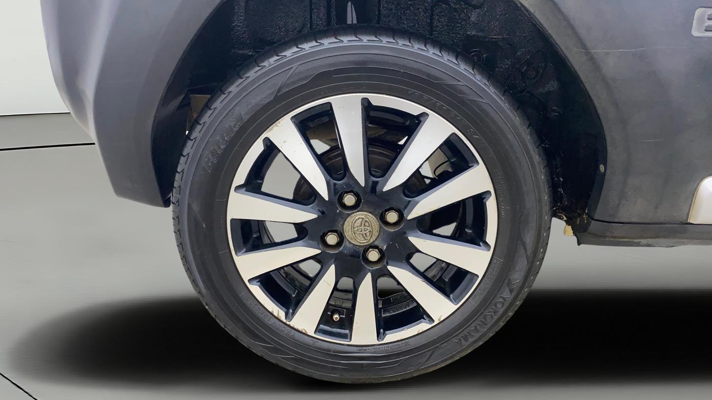 2014 Toyota Etios CROSS 1.4 VD, Diesel, Manual, 1,27,530 km, Right Rear Wheel