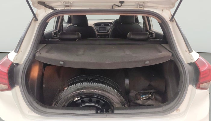 2018 Hyundai Elite i20 ASTA 1.2 (O), CNG, Manual, 92,079 km, Boot Open Zoomed View