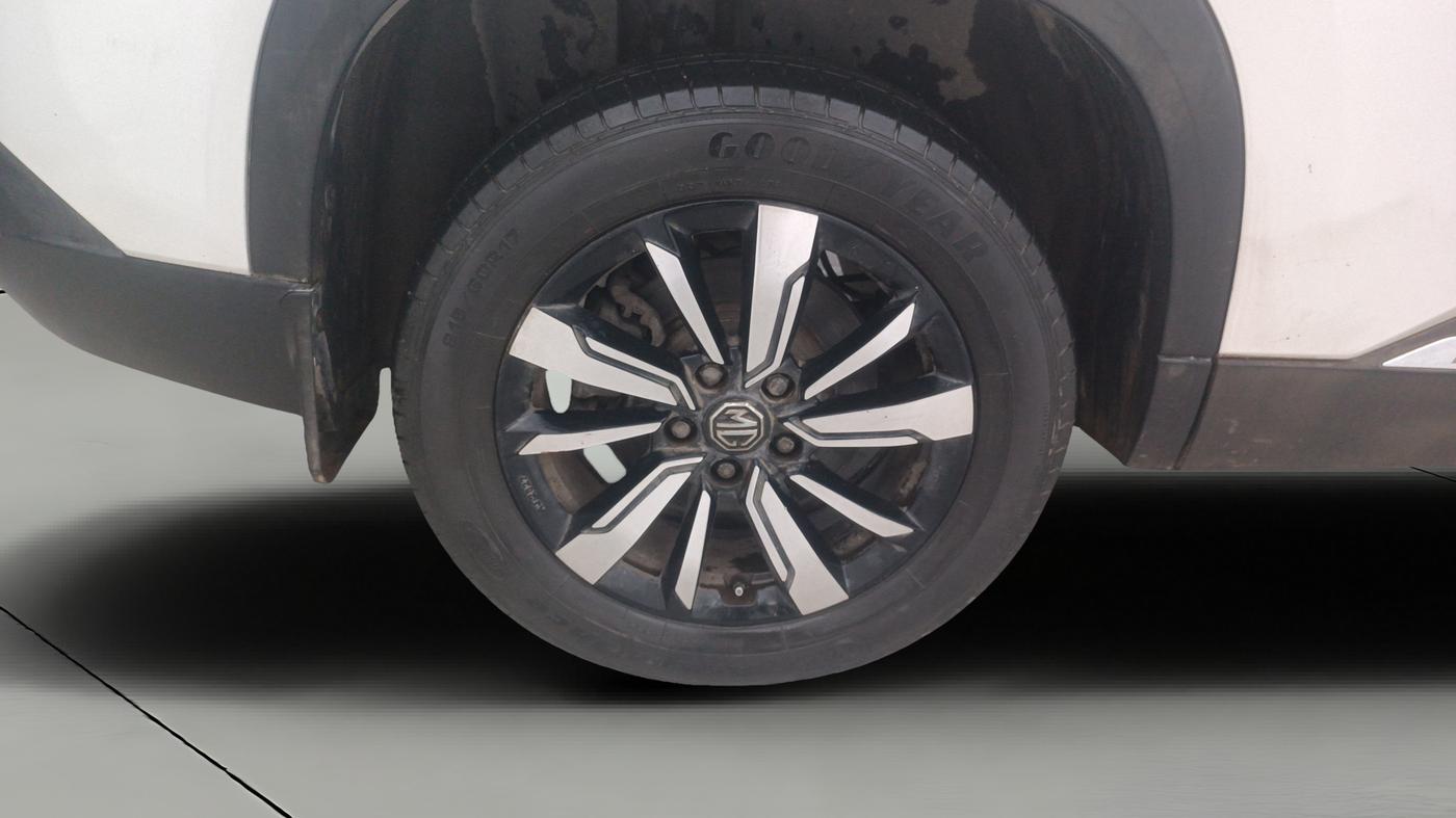 2019 MG HECTOR SHARP 1.5 DCT PETROL, Petrol, Automatic, 32,825 km, Right Rear Wheel